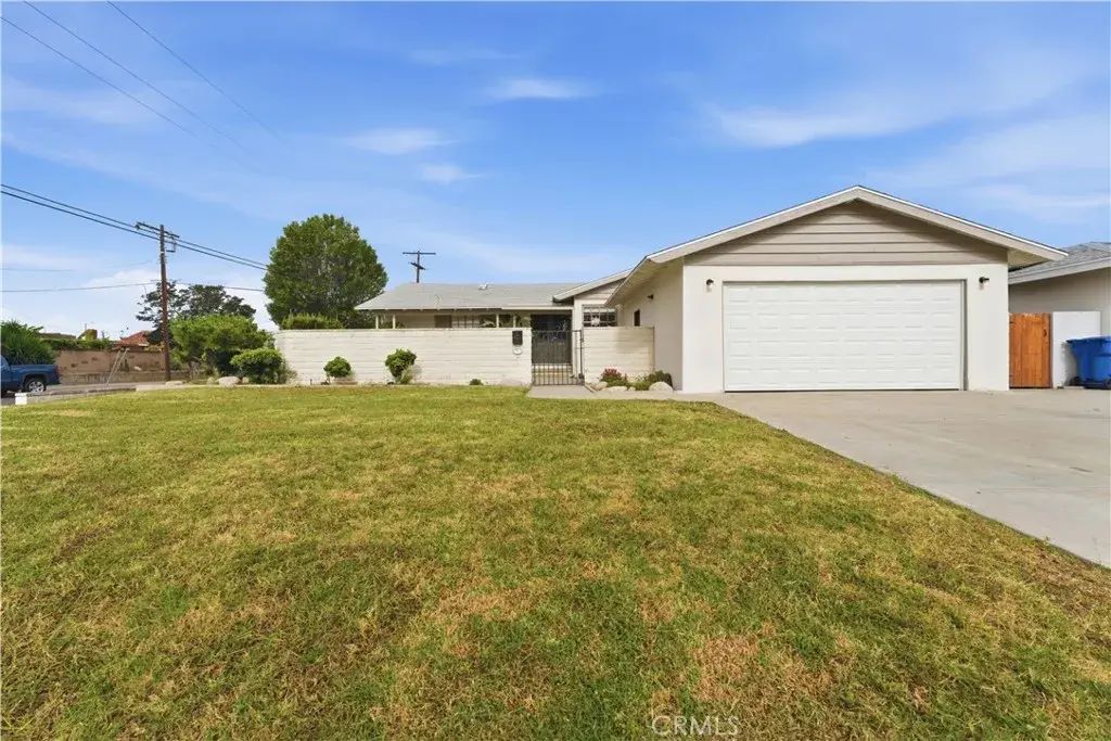 7401 Asman Avenue, West Hills