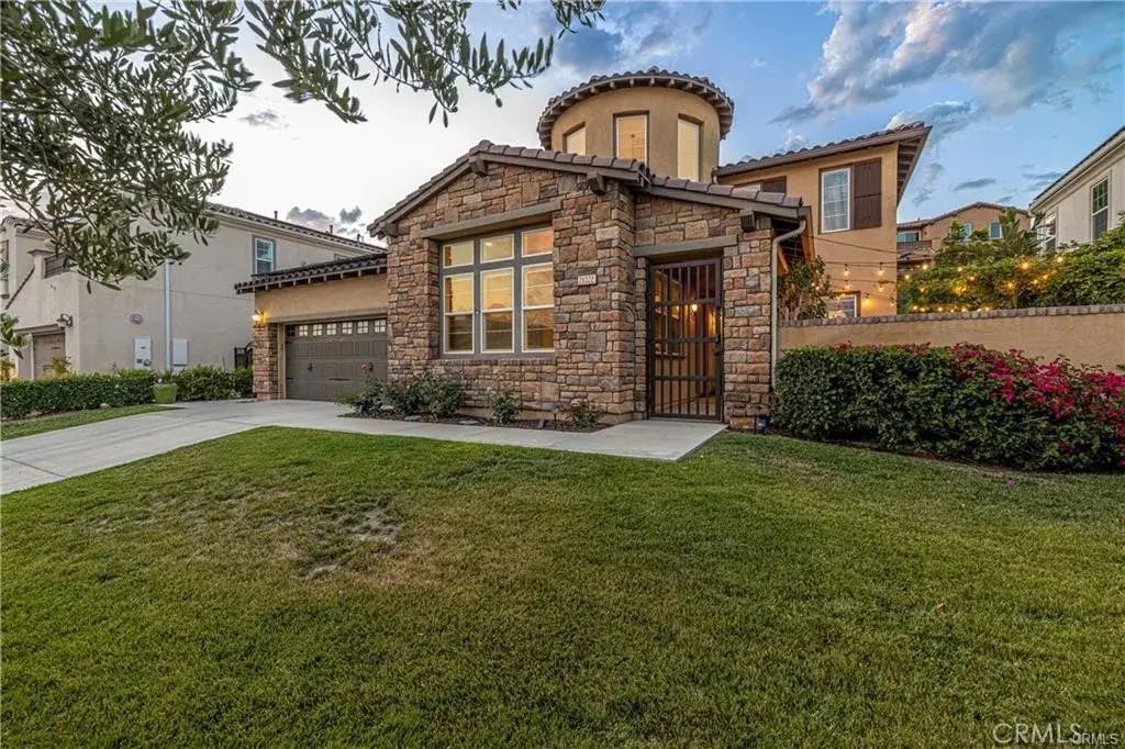 28322 Chisel Court, Valencia