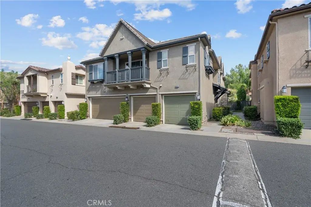 19415 Opal Lane, Saugus