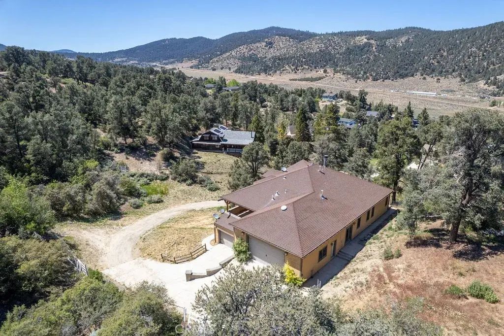 1216 Leisure, Frazier Park