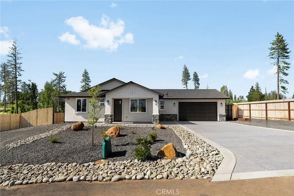 1585 Lilac Way, Paradise