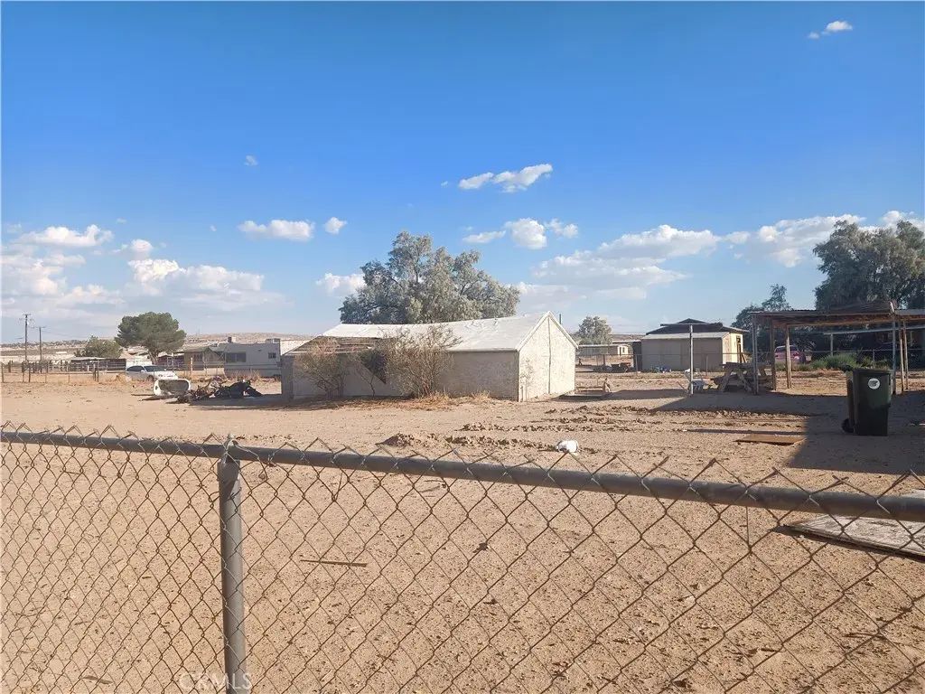 35241 Cedar, Barstow