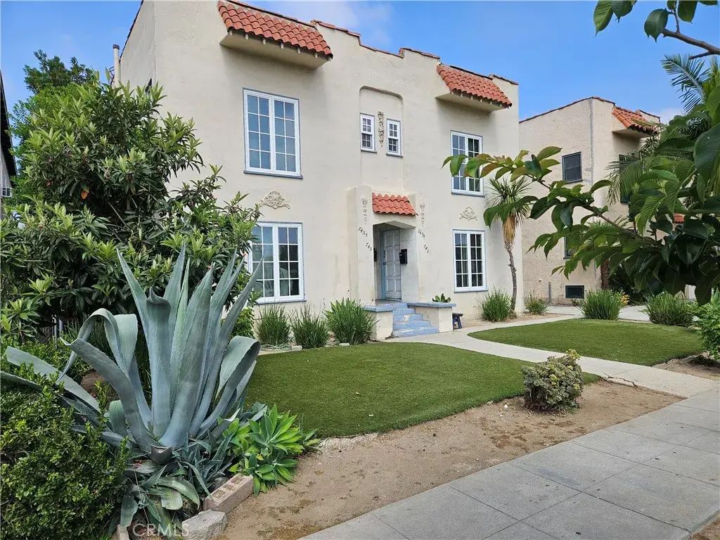 743 S Chevy Chase, Glendale