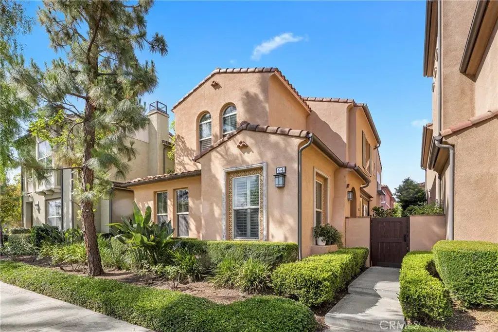 64 Cienega, Irvine