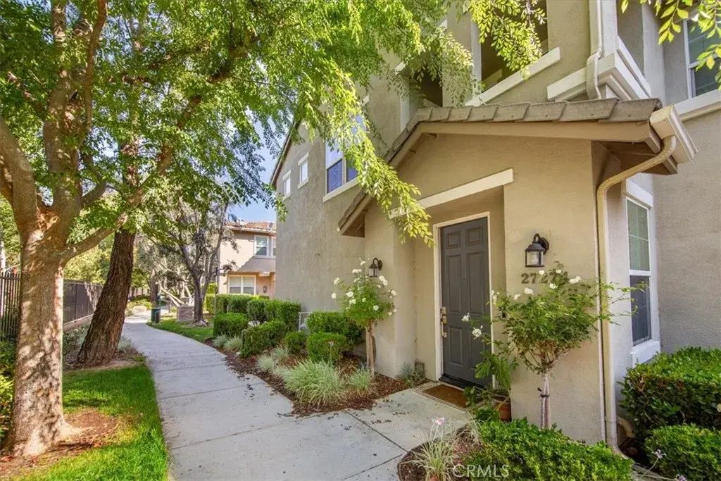 27274 Arbor Place, Valencia