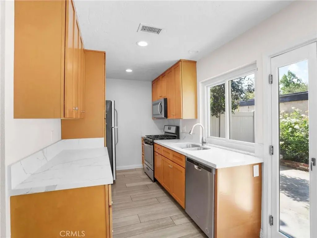 2745 Tropicana Drive, Riverside