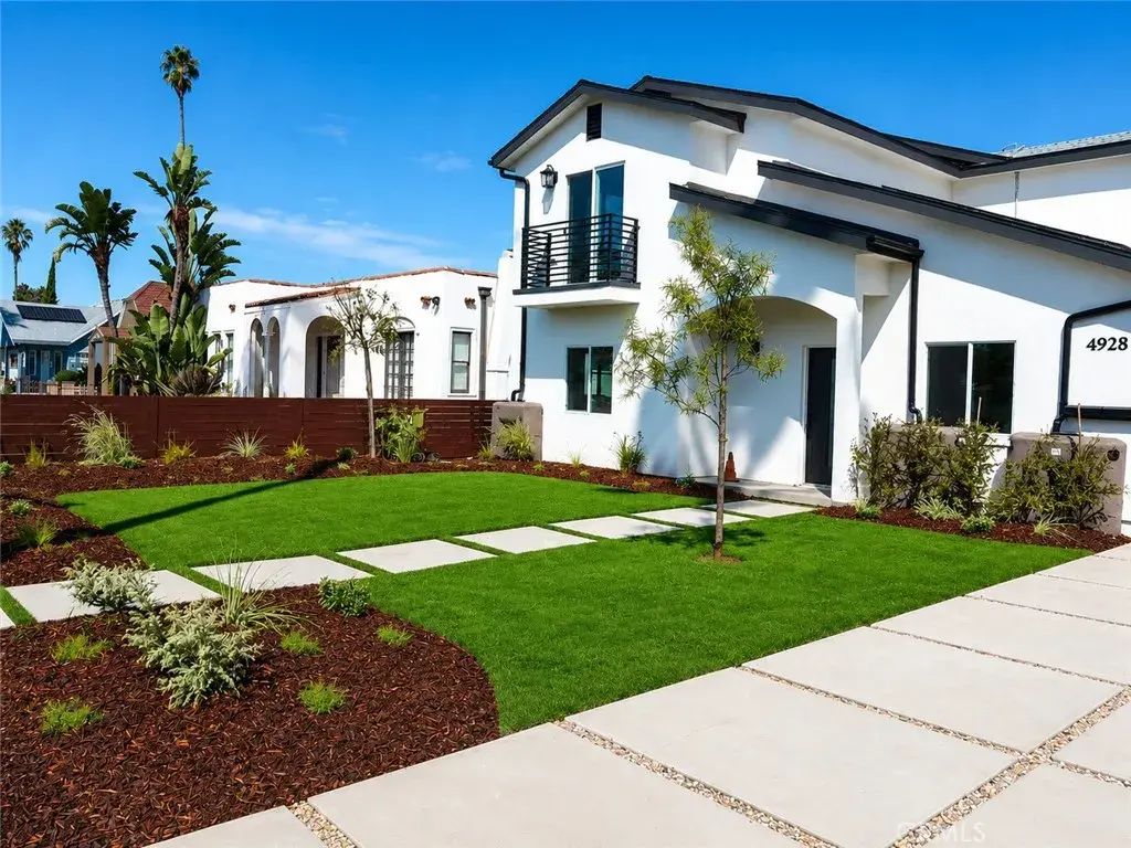 4928 8th Avenue, Los Angeles