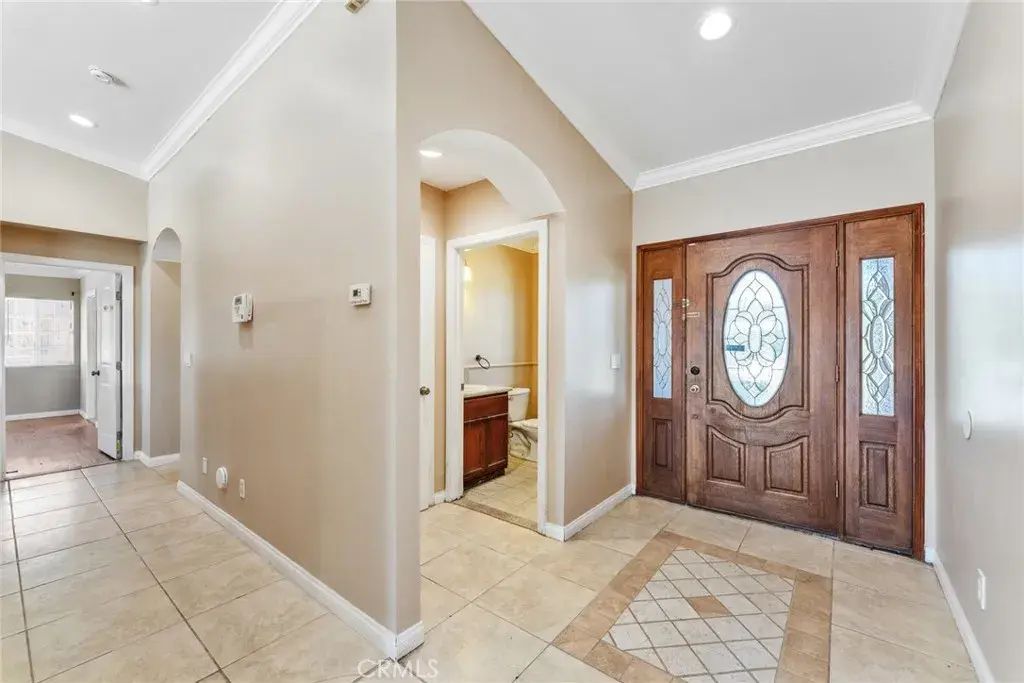 10206 Evelyn, California City