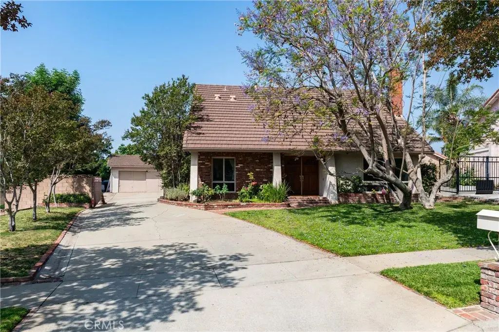 2351 Sunfield, Upland