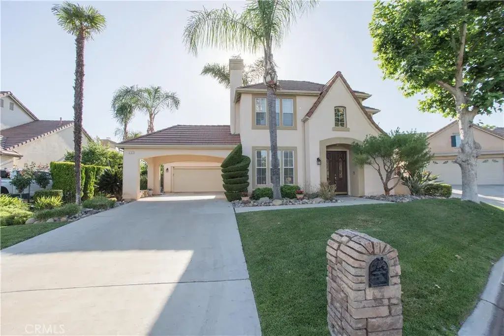 4797 N Pinebury, Clovis