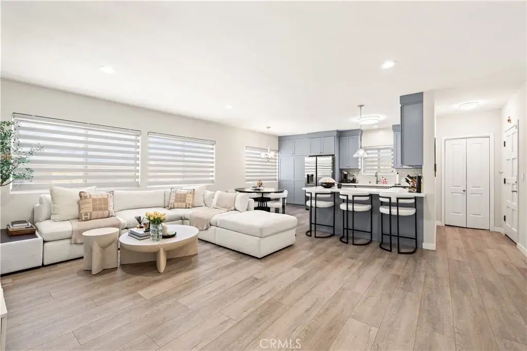 5354 Lindley 310, Encino