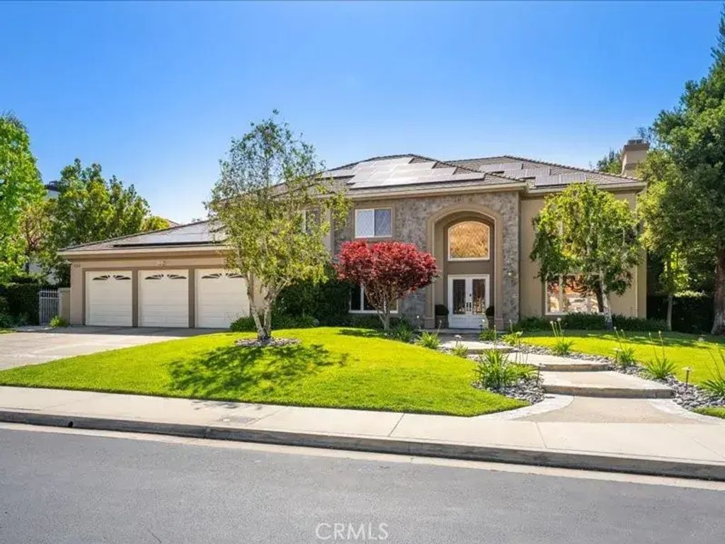 5823 Reefton Court, Calabasas