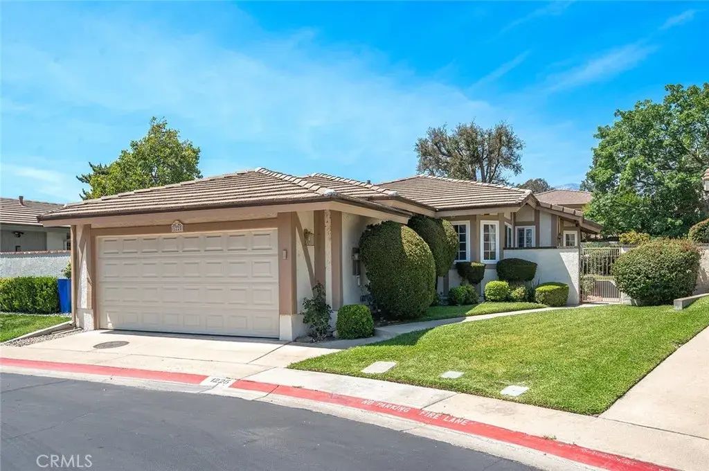1225 Tamarisk, Upland