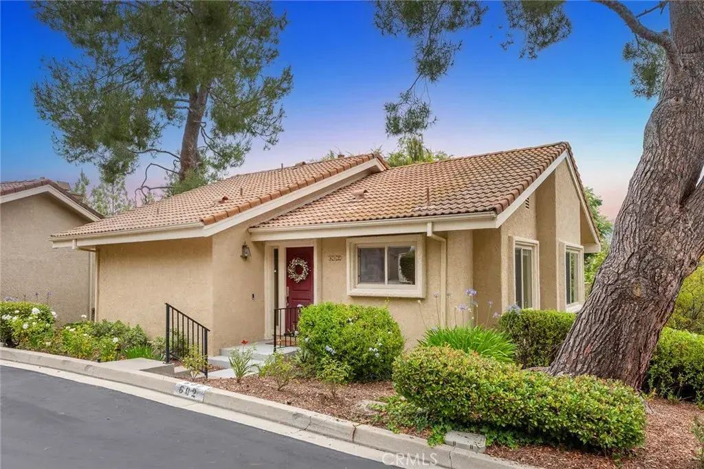 602 Calle Mirador, Oak Park