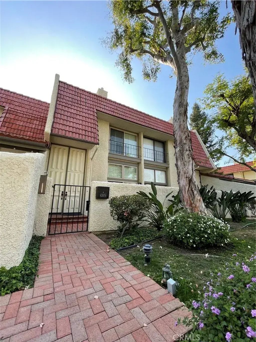 6207 Nita, Woodland Hills