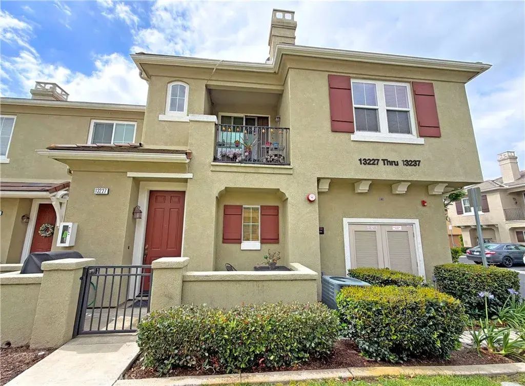 13227 Lamar, Chino