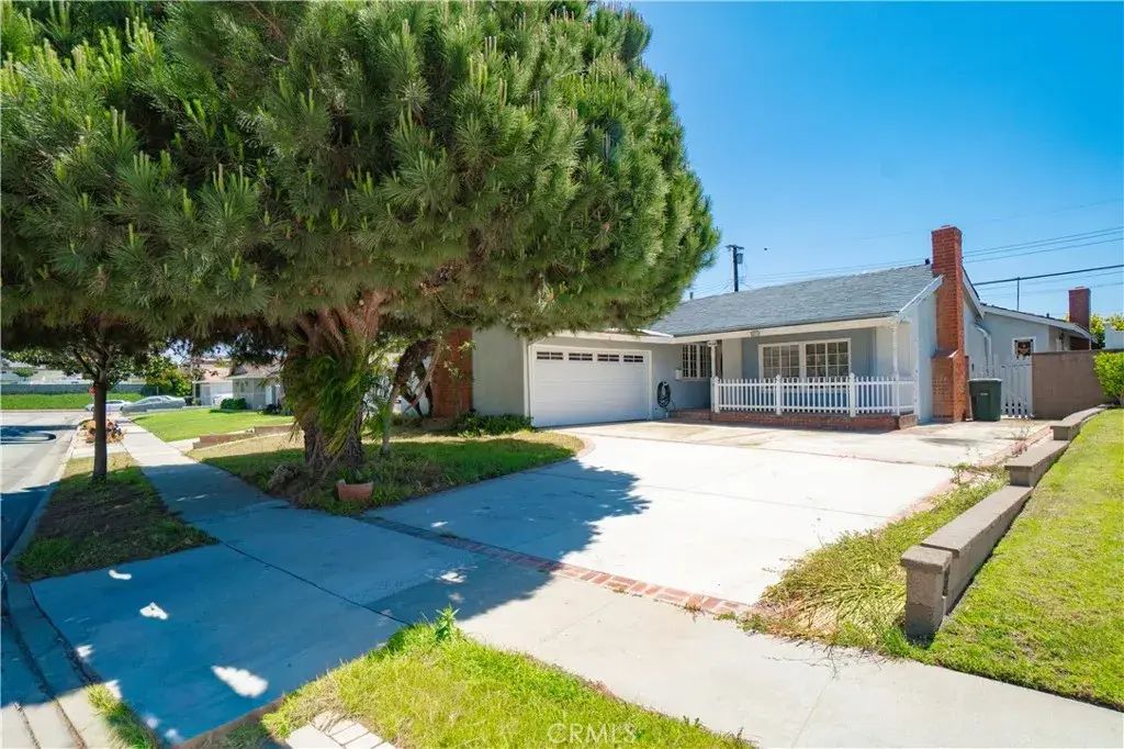 5422 Michelle, Torrance