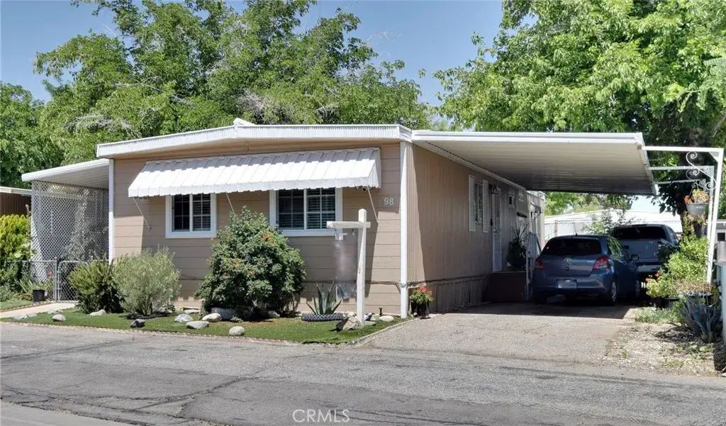 3255 East Avenue R 98, Palmdale