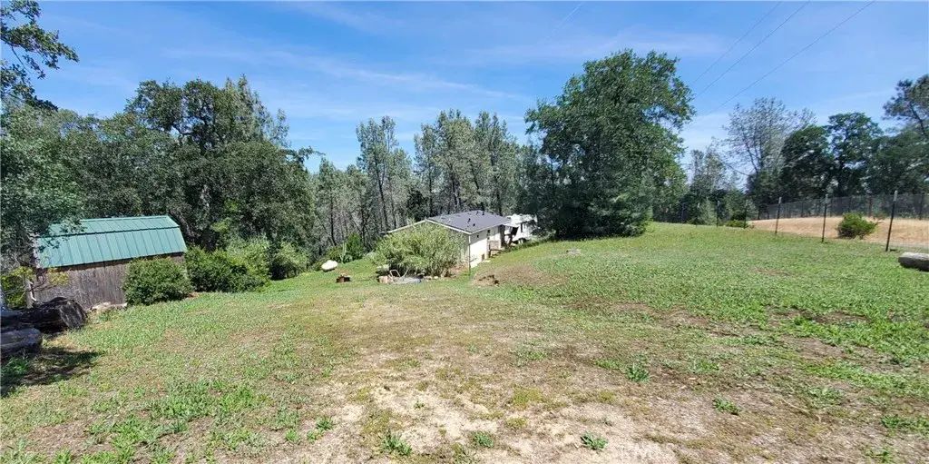 16080 Oakridge, Corning