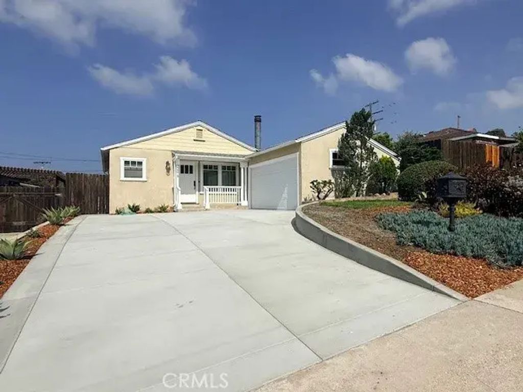 22215 Susana, Torrance