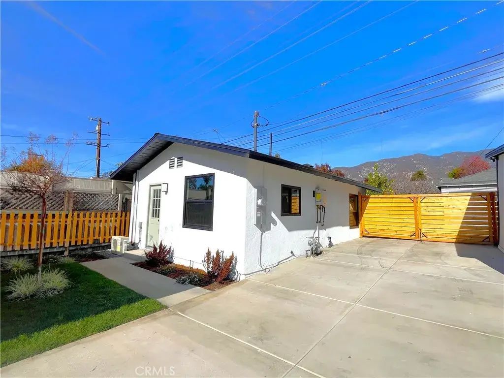 517 Wildrose Avenue, Monrovia