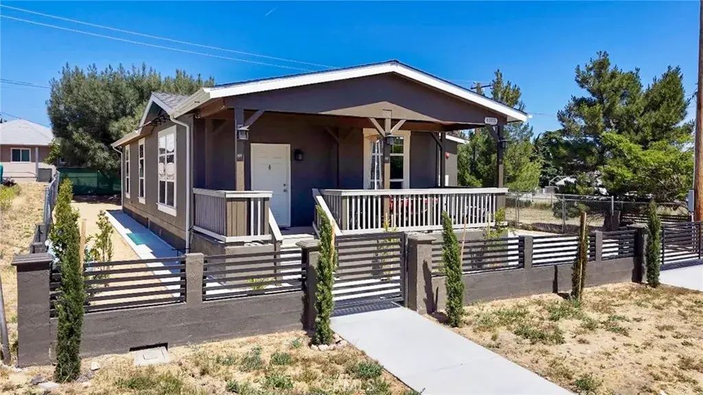 42815 Lowhill Drive, Lake Hughes