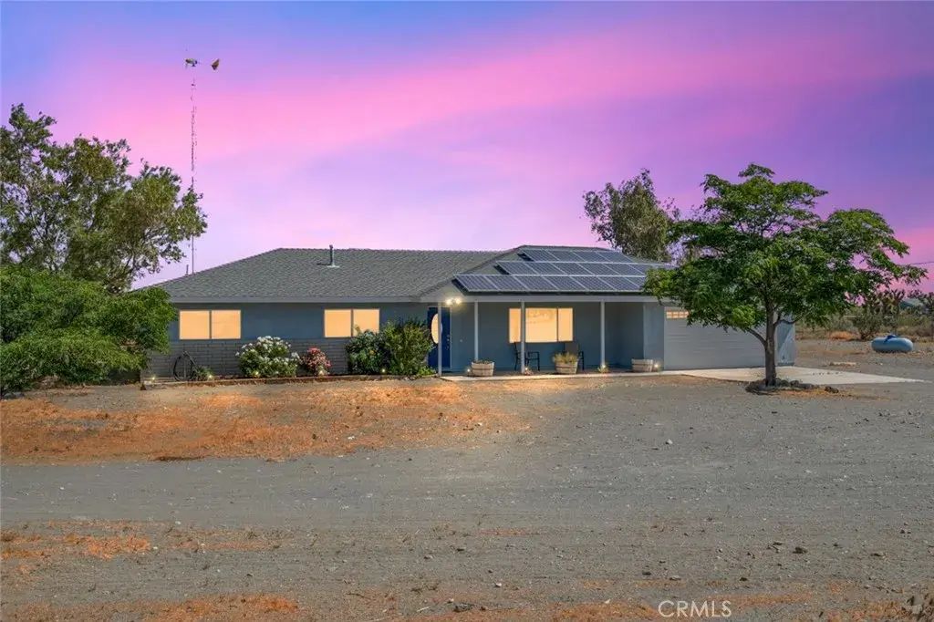 2572 Tokay Road, Phelan