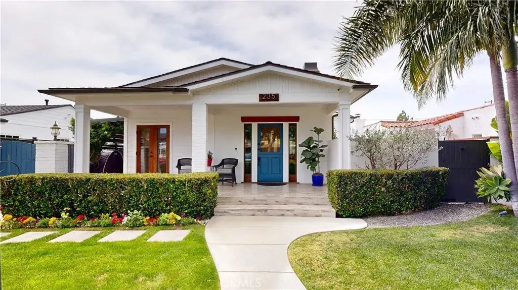 235 Broadway, Costa Mesa