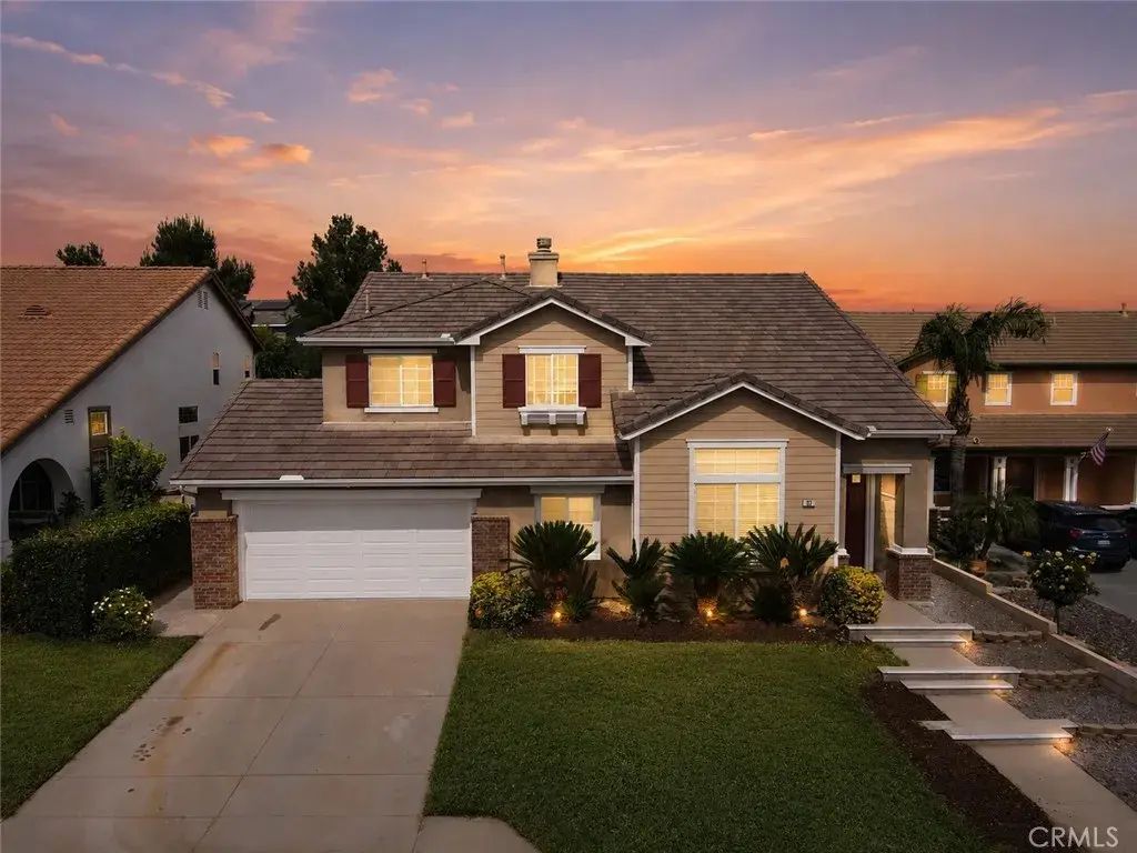 152 Alabaster Loop, Perris