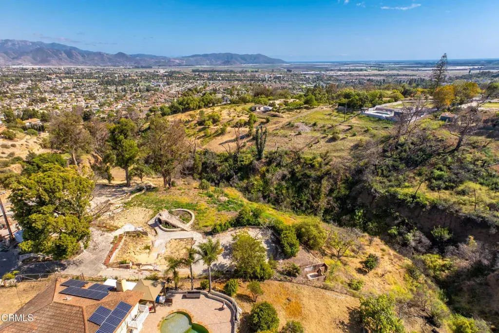 183 Cerro Crest, Camarillo
