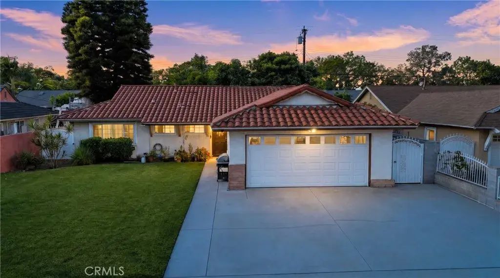 2813 W Brook, Santa Ana