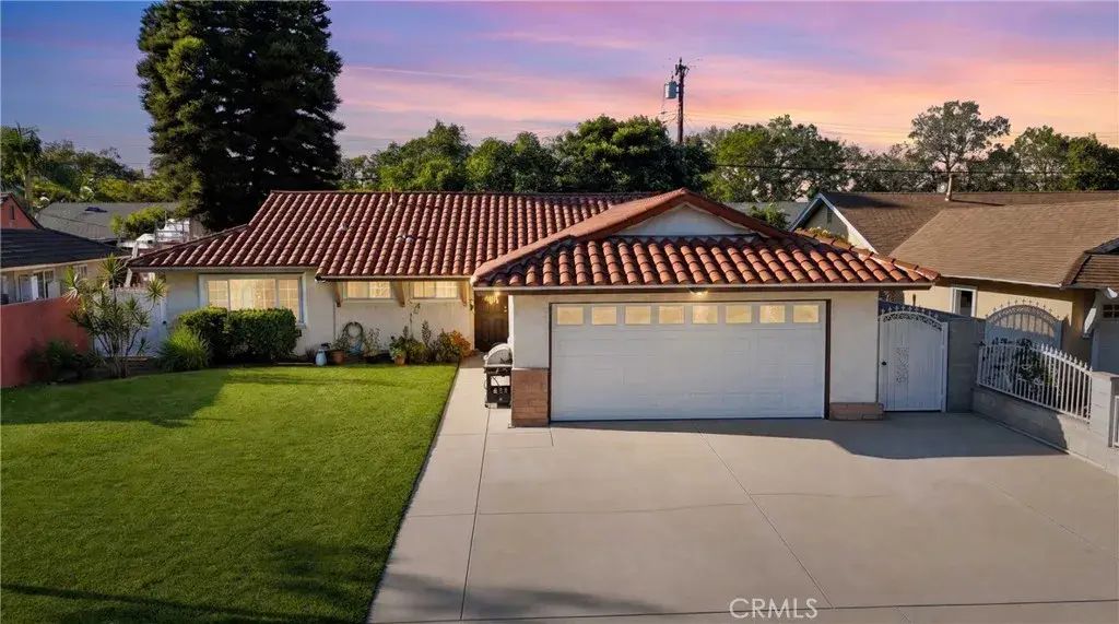 2813 W Brook, Santa Ana