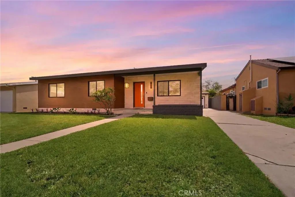 2260 Gondar Avenue, Long Beach