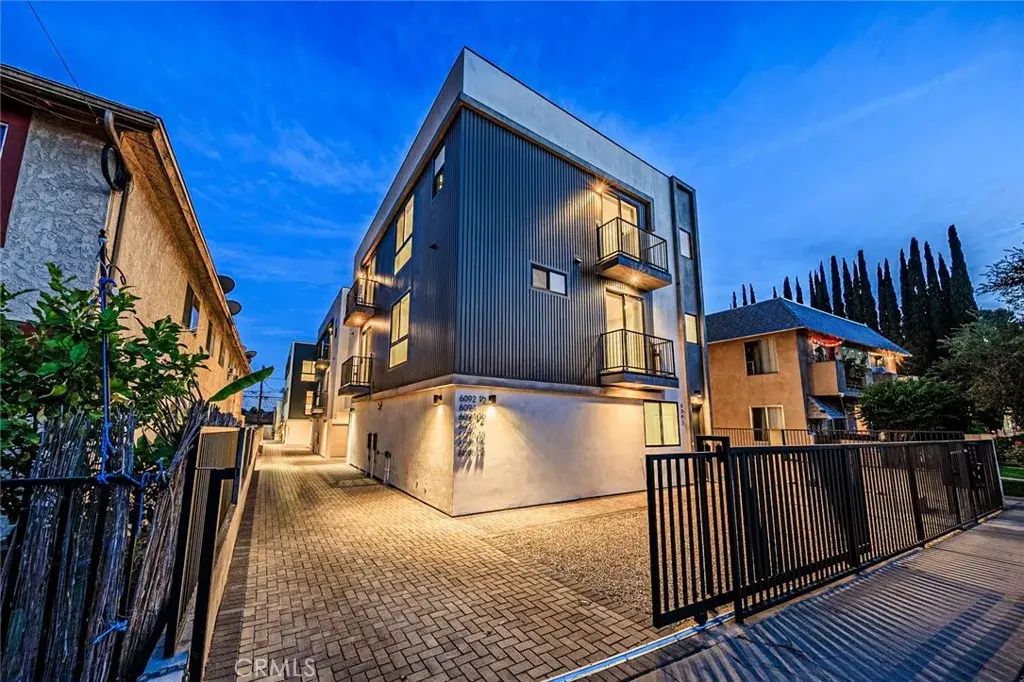 6093 La Prada, Los Angeles