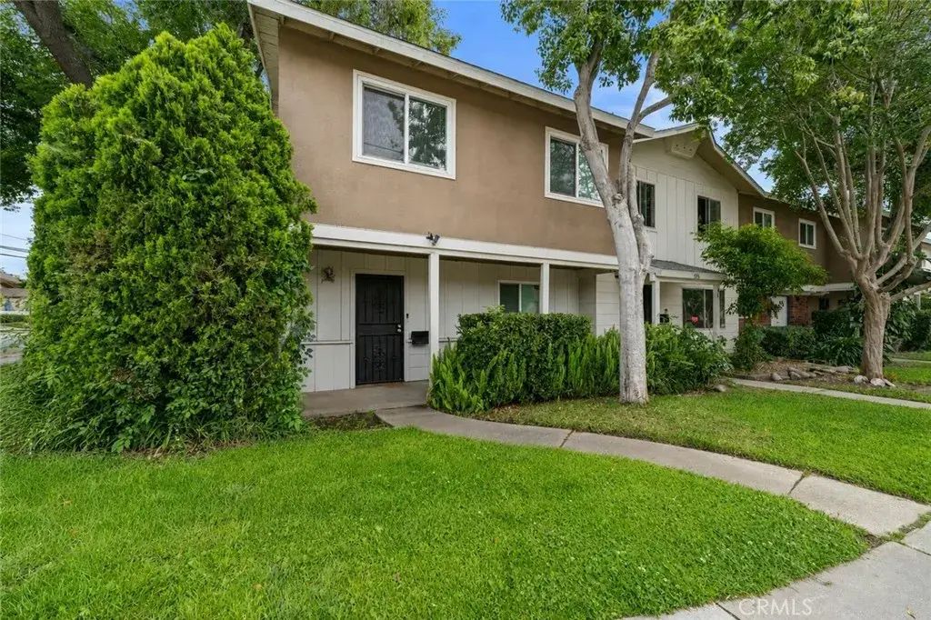 698 E 5th Street, Azusa