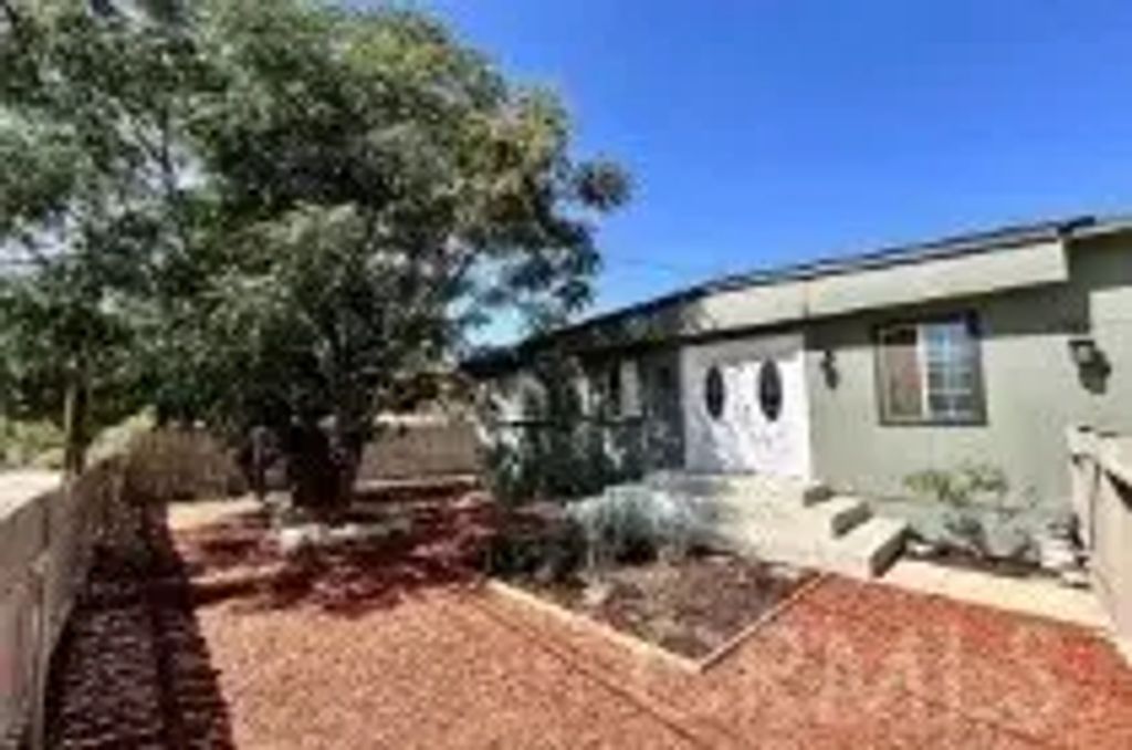 32090 Ranch, Homeland