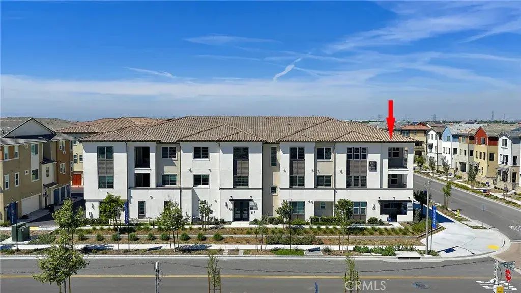 6114 Valentina Way 305, Eastvale