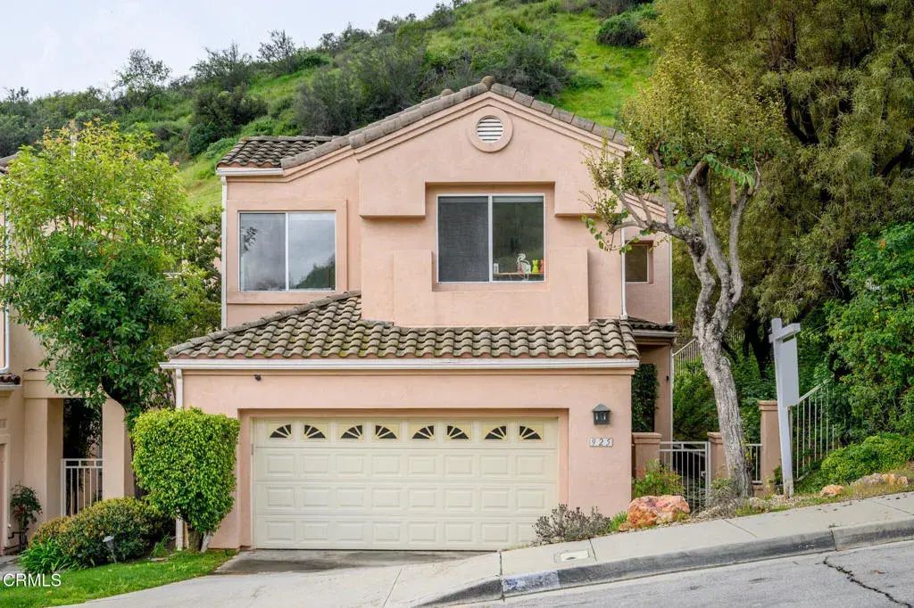 925 Calle La Primavera, Glendale