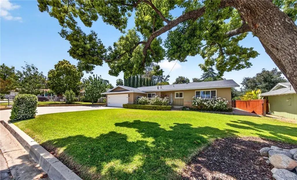 35365 Bonita, Yucaipa