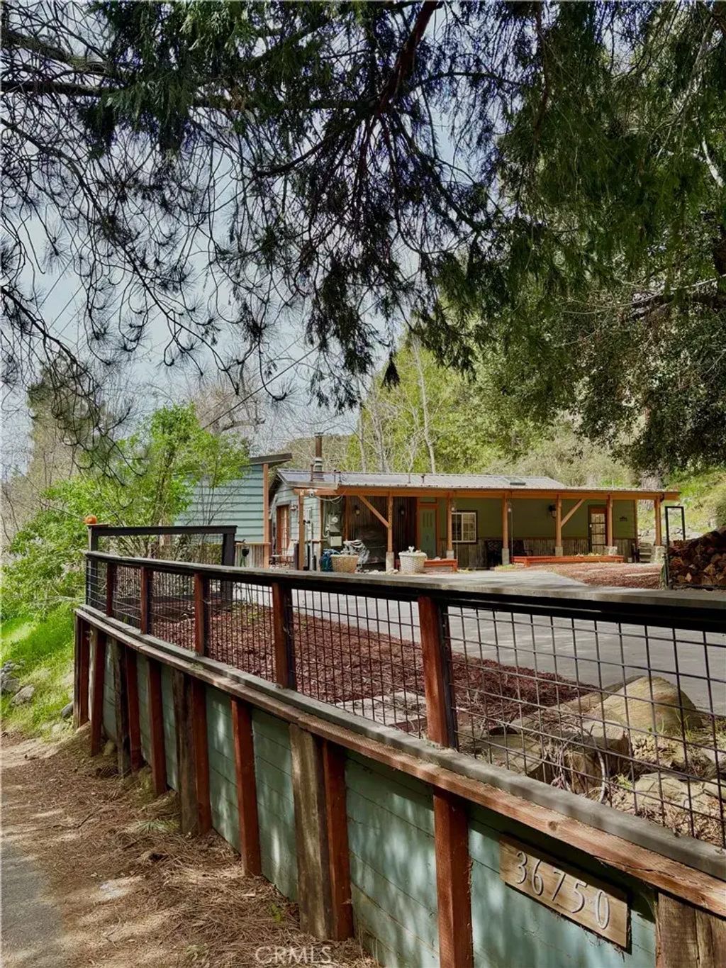 36750 Hilltop, Mentone