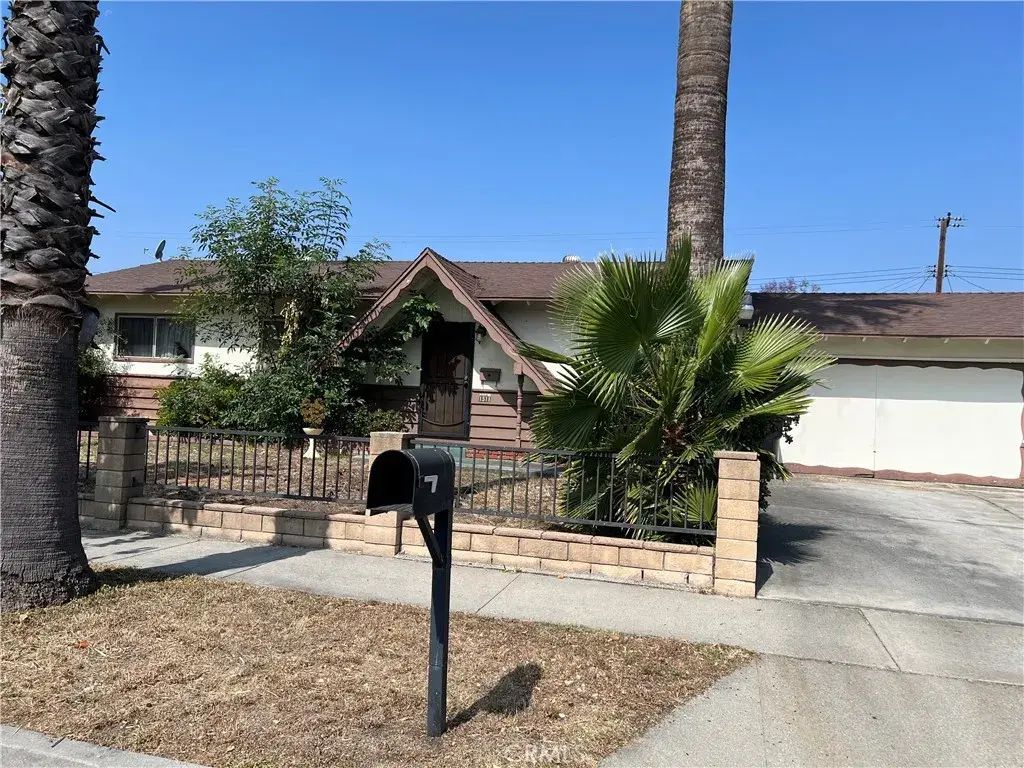 1511 Nearglen, Glendora