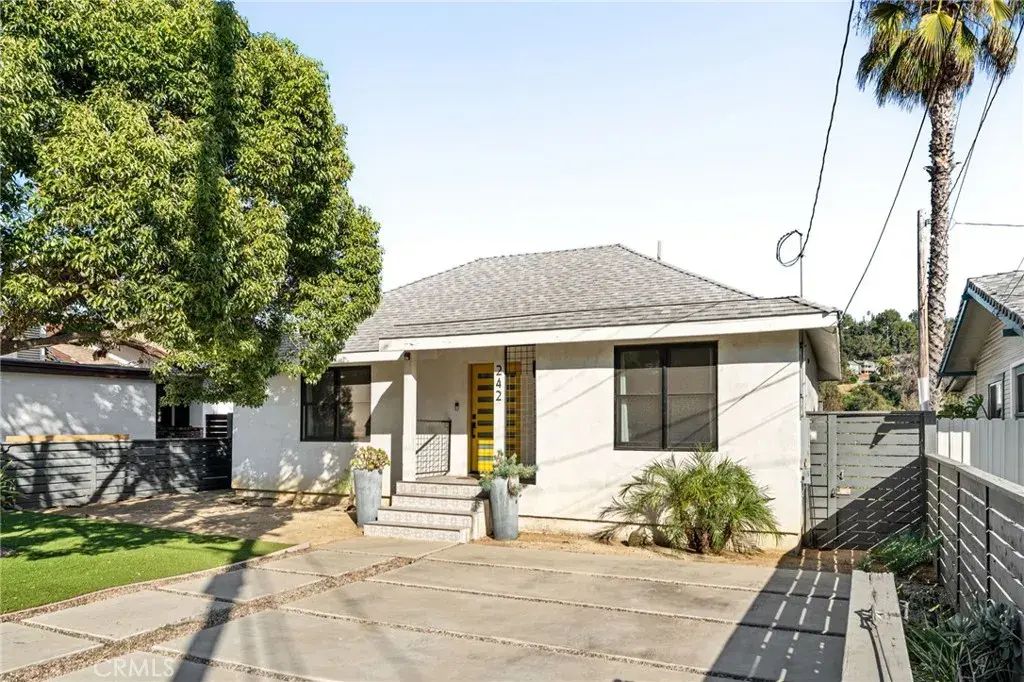242 Thorne, Los Angeles