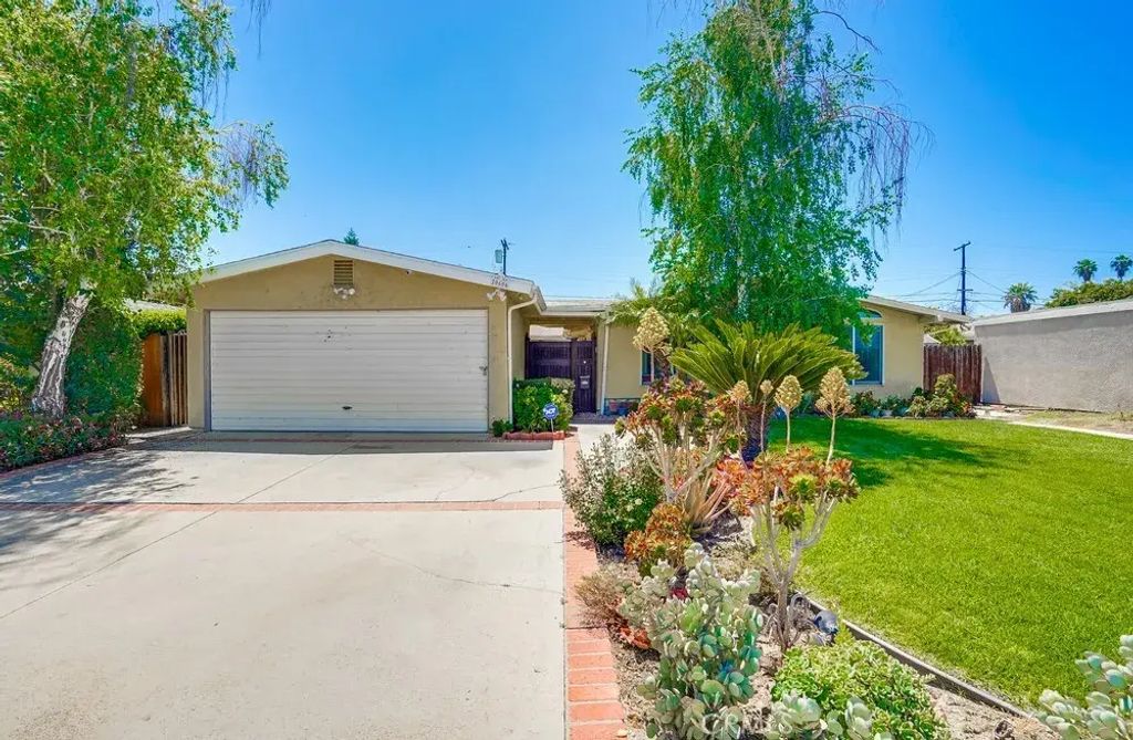 20606 Skouras Drive, Winnetka