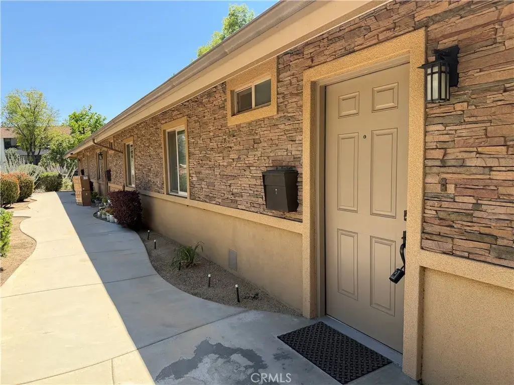 1365 Lafayette Road C, Claremont