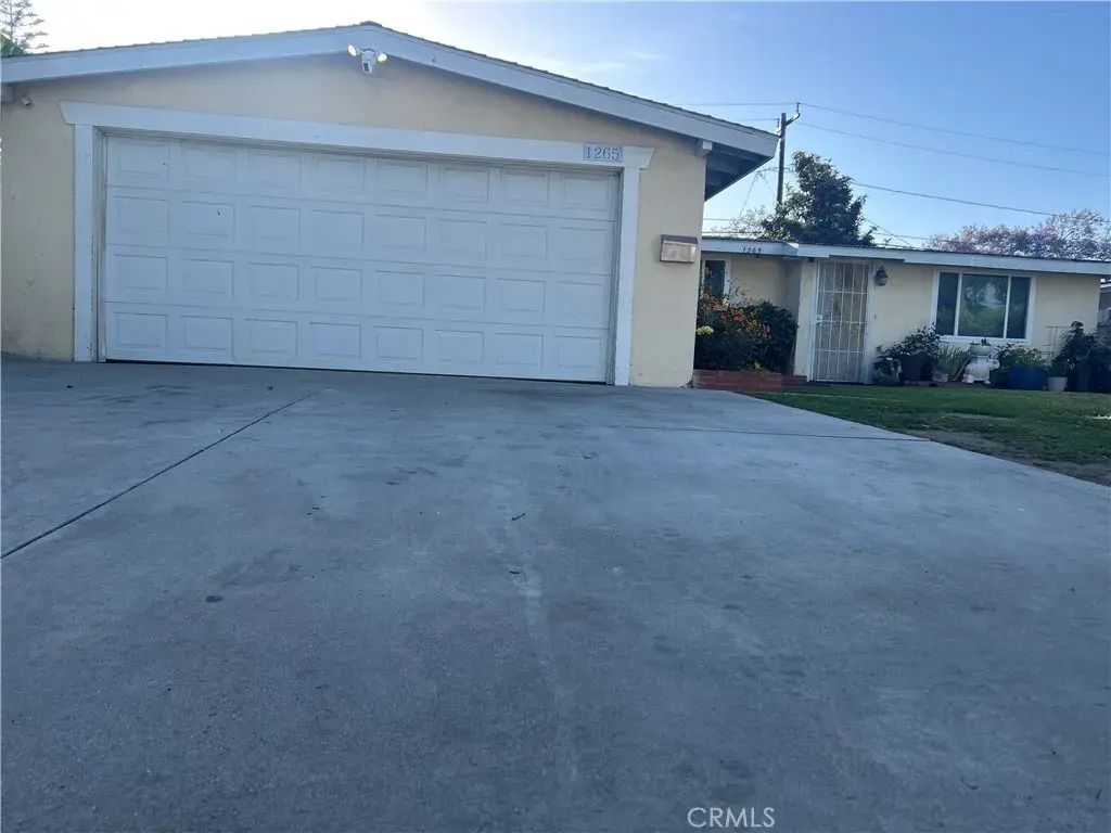 1265 Halladay, Santa Ana