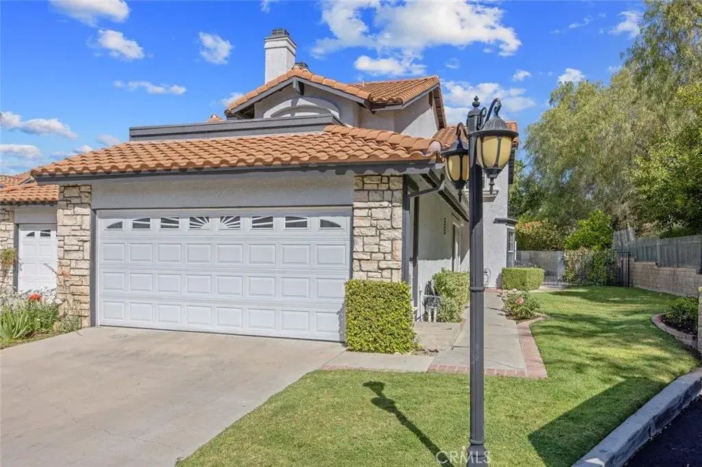 5974 Ruthwood, Calabasas