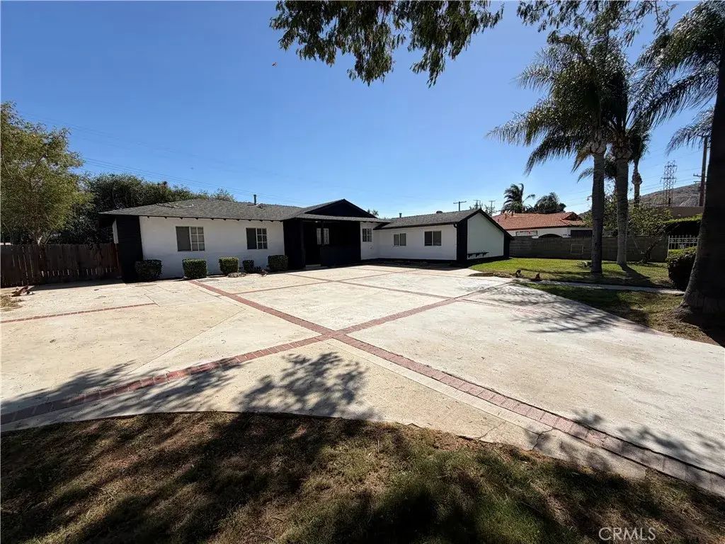 6754 Karen Lane, Jurupa Valley