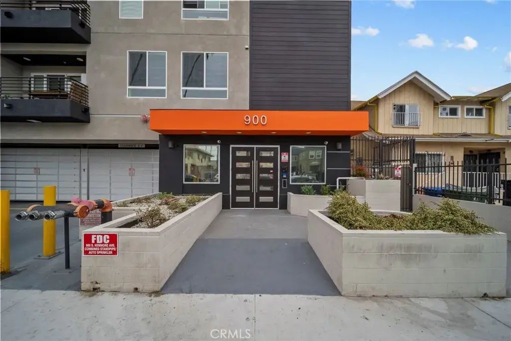 900 S Kenmore Avenue 504, Los Angeles