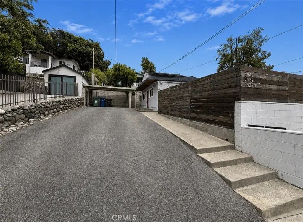 3422 Holyoke, Los Angeles