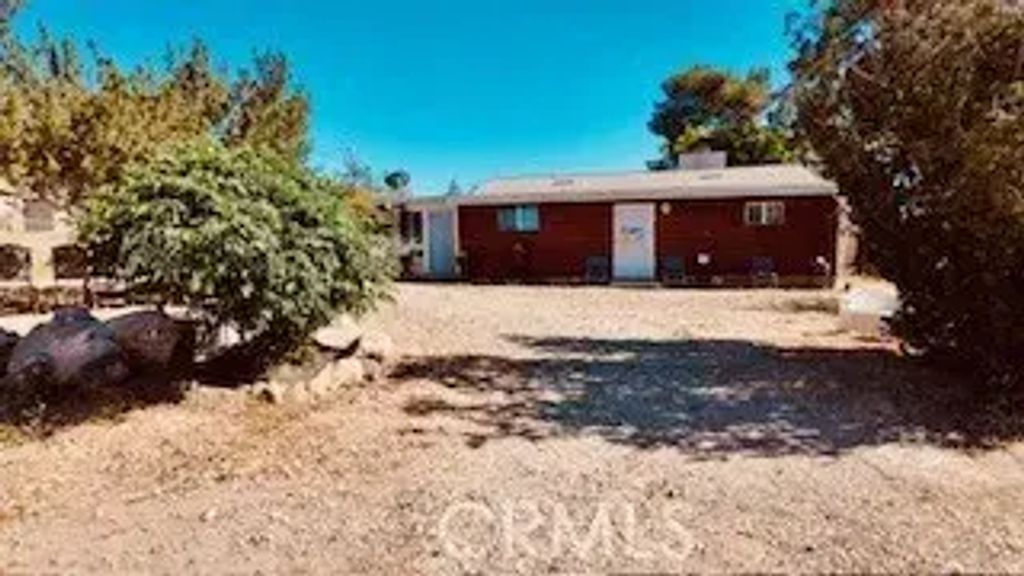 7676 Juniper, Apple Valley